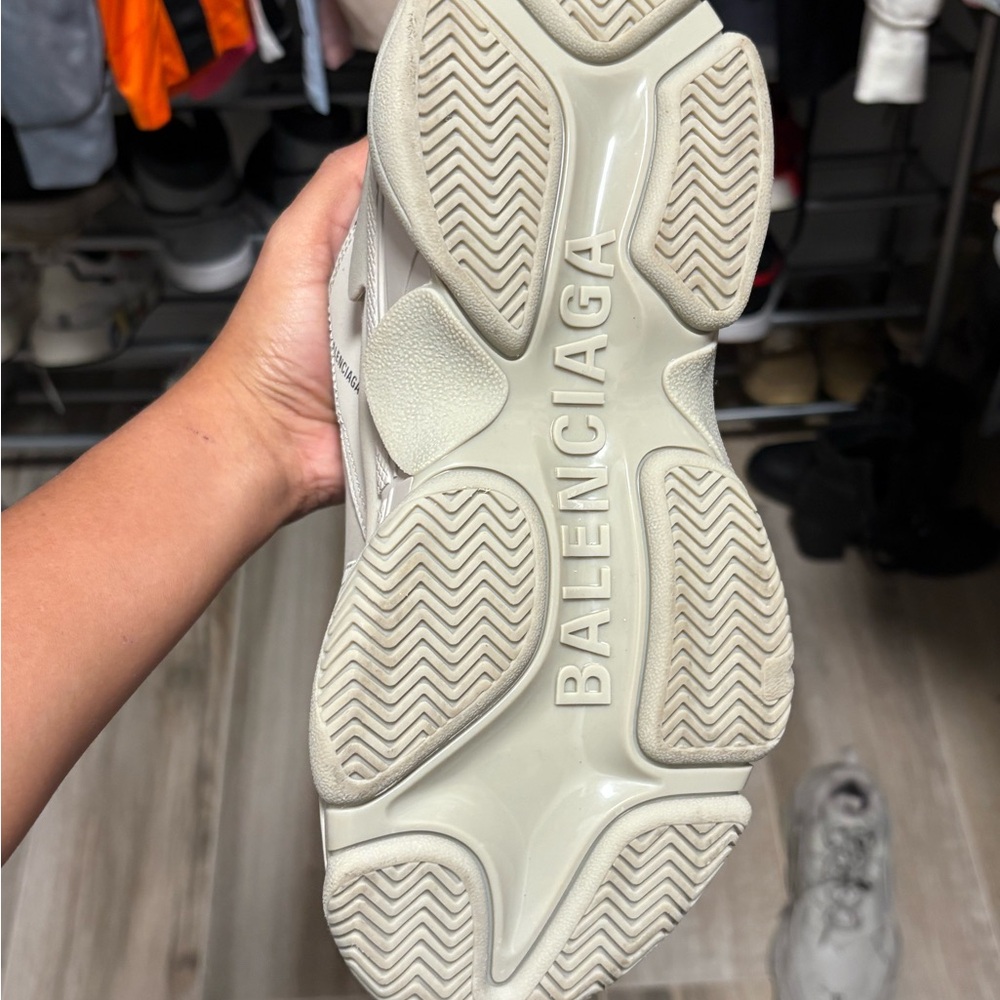 Balenciaga Gray Sneakers Classic Design - Picture 5 of 7